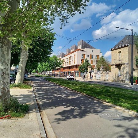 Studio Avec Terrasse En Residence Calme A Dijon. Εξωτερικό φωτογραφία